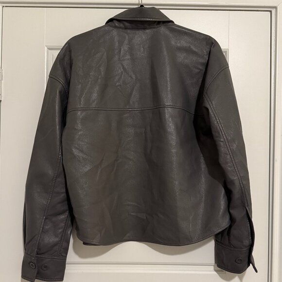 Aritzia Babaton Pelli Hip Shirt Jacket Gray Faux Leather Size Small - Picture 3 of 6